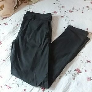AEO 32x32 khakis